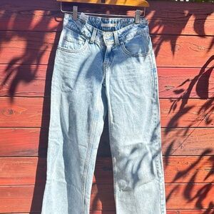 Levi's Superlow Size 24